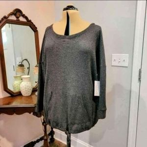 NWT 1X Grey Waffle Pattern Casual Top